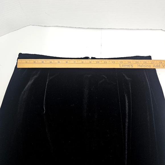 R&K Red and Black Floral Blazer And Skirt Velvet Boho Whinisigoth Vintage - Picture 10 of 15